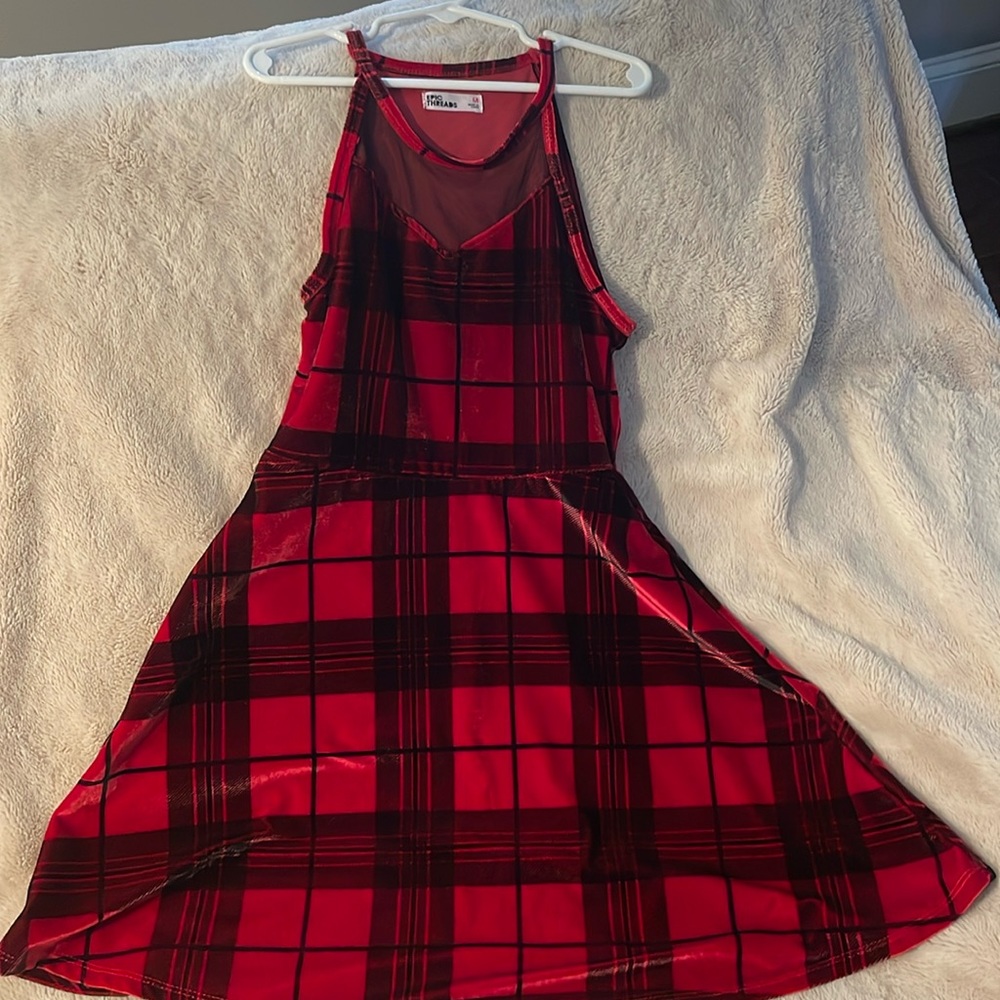 Kids velvet sleeveless dress.